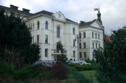 Kuratorium nie zgadza się na przenosiny szkół fryzjerskich